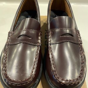 NWT Sperry Kids Penny Loafers. Size 13.5.